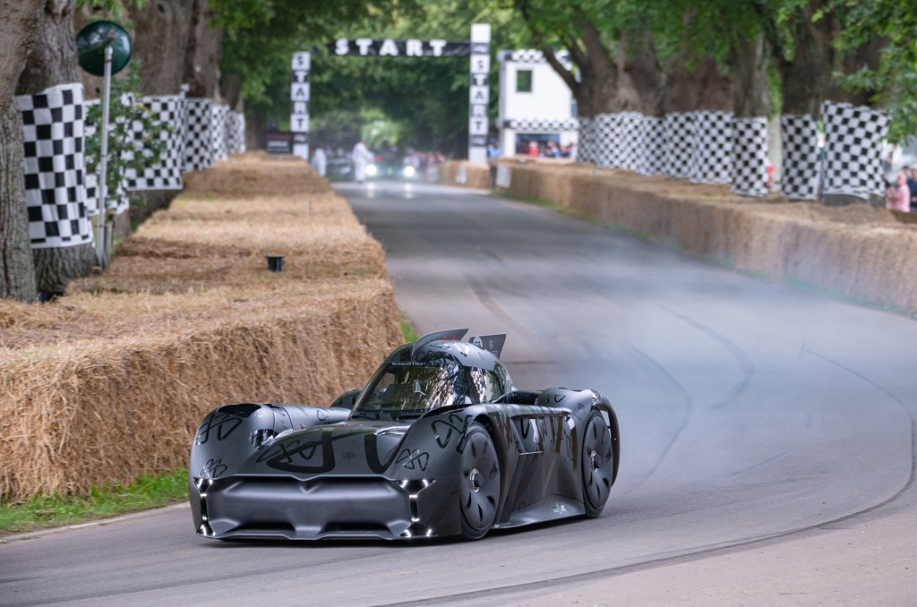 McMurtry Spéirling electric 'Batmobile' breaks Goodwood hillclimb